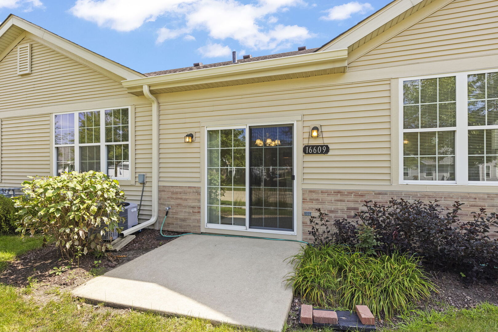 16609 Buckner Pond Way