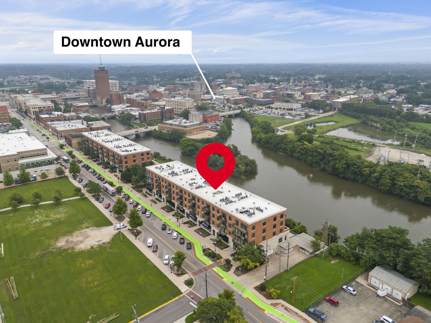 160 S River Street Unit: 215