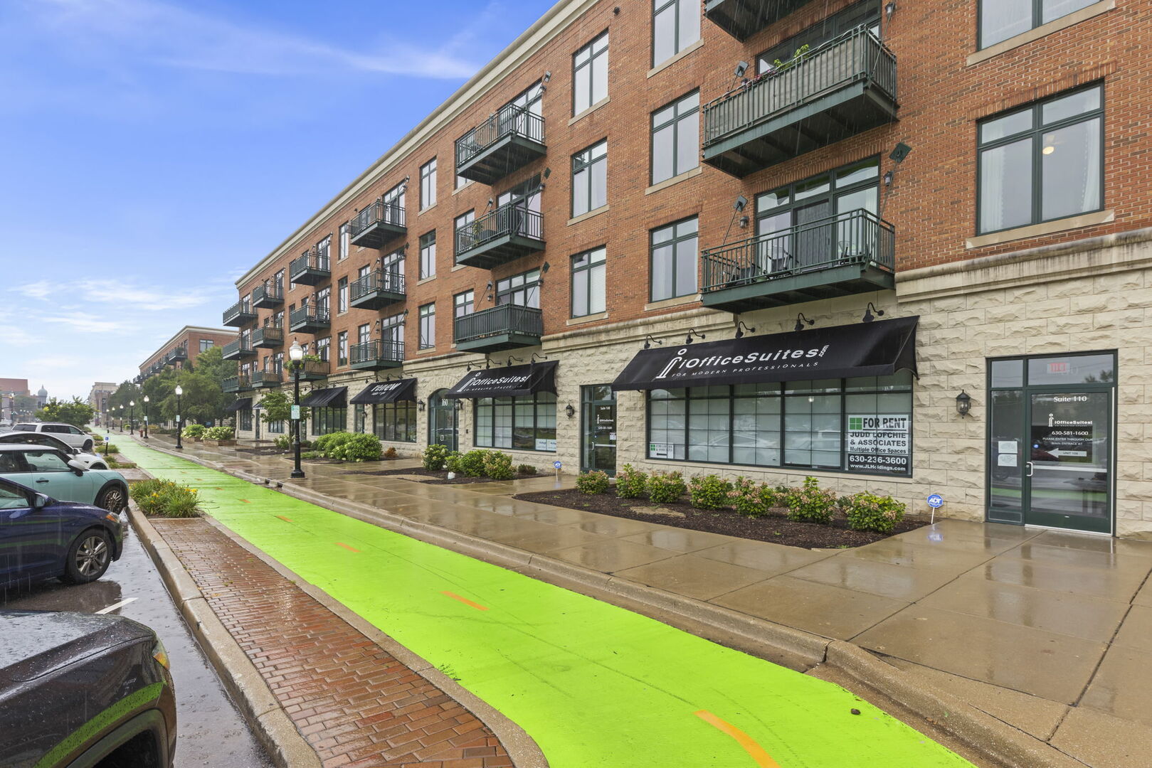 160 S River Street Unit: 215