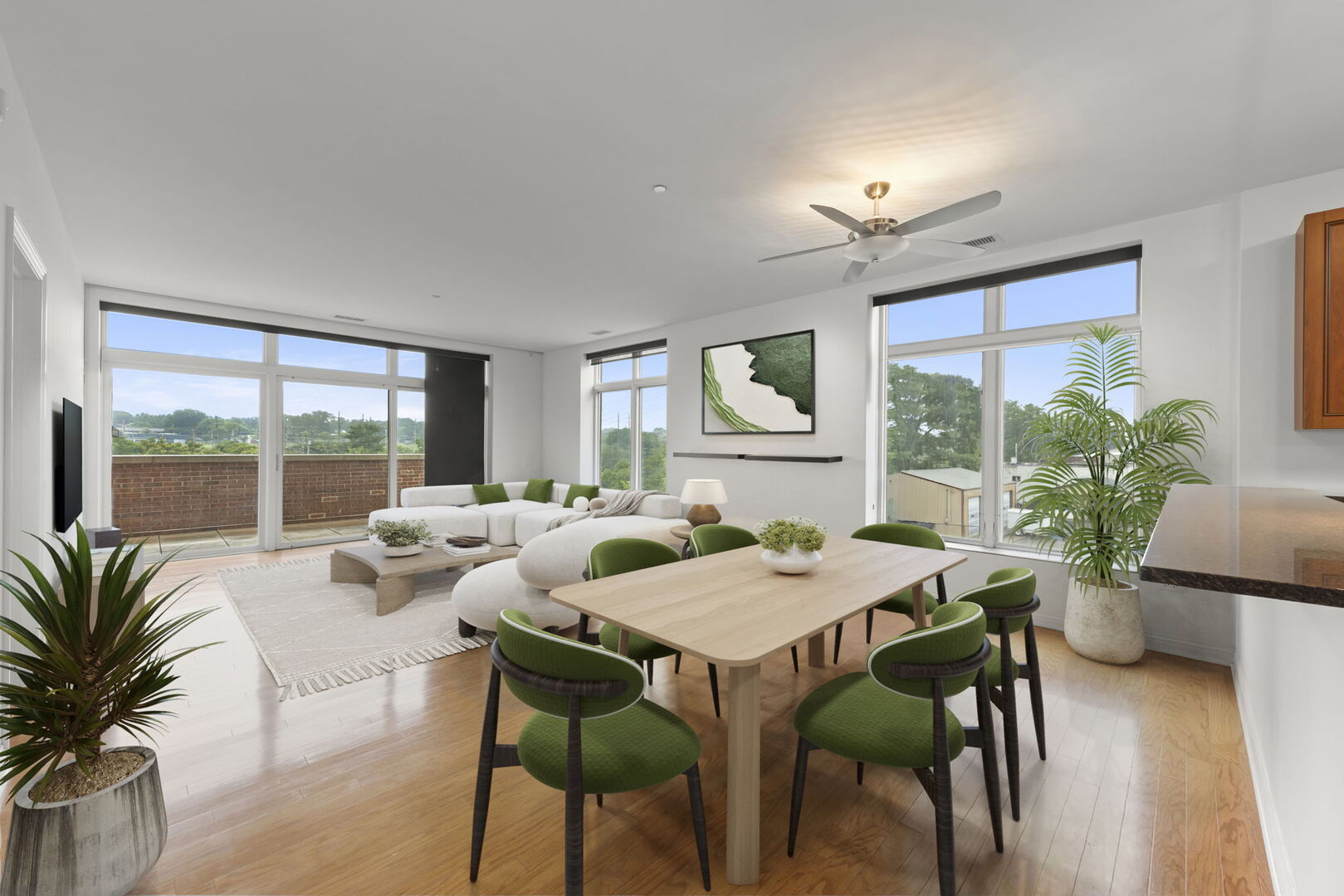160 S River Street Unit: 215
