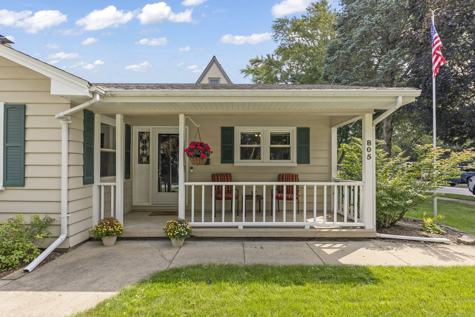805 Walnut Avenue