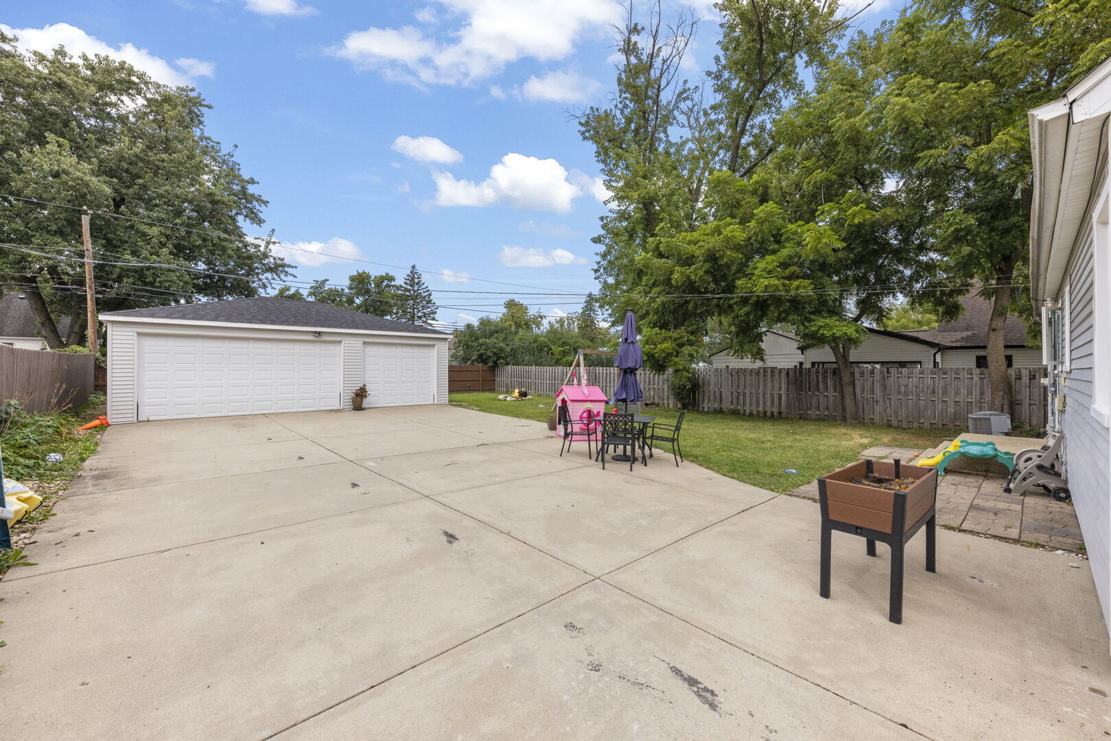 440 N Craig Place