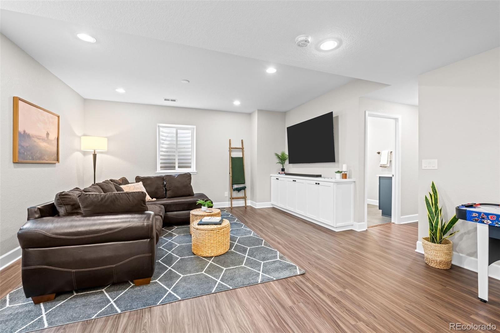 10680 Worthington Circle