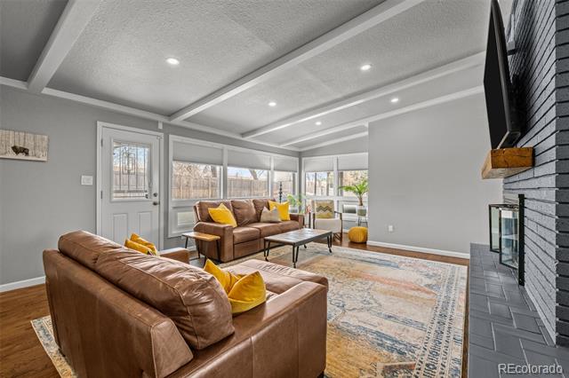 8104 Turnpike Drive