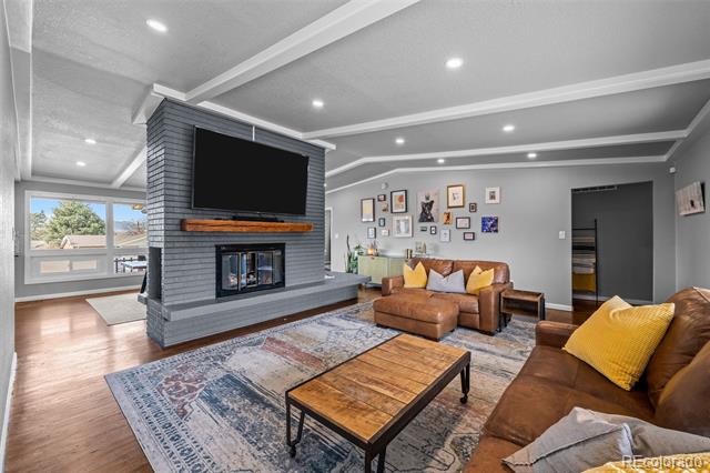 8104 Turnpike Drive