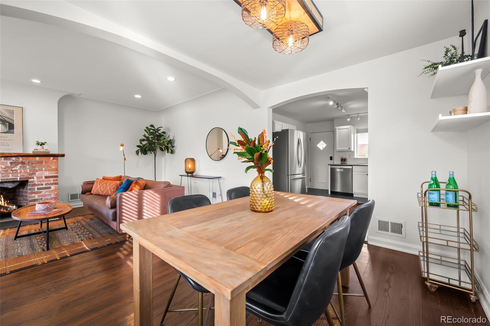 2842 N Glencoe Street