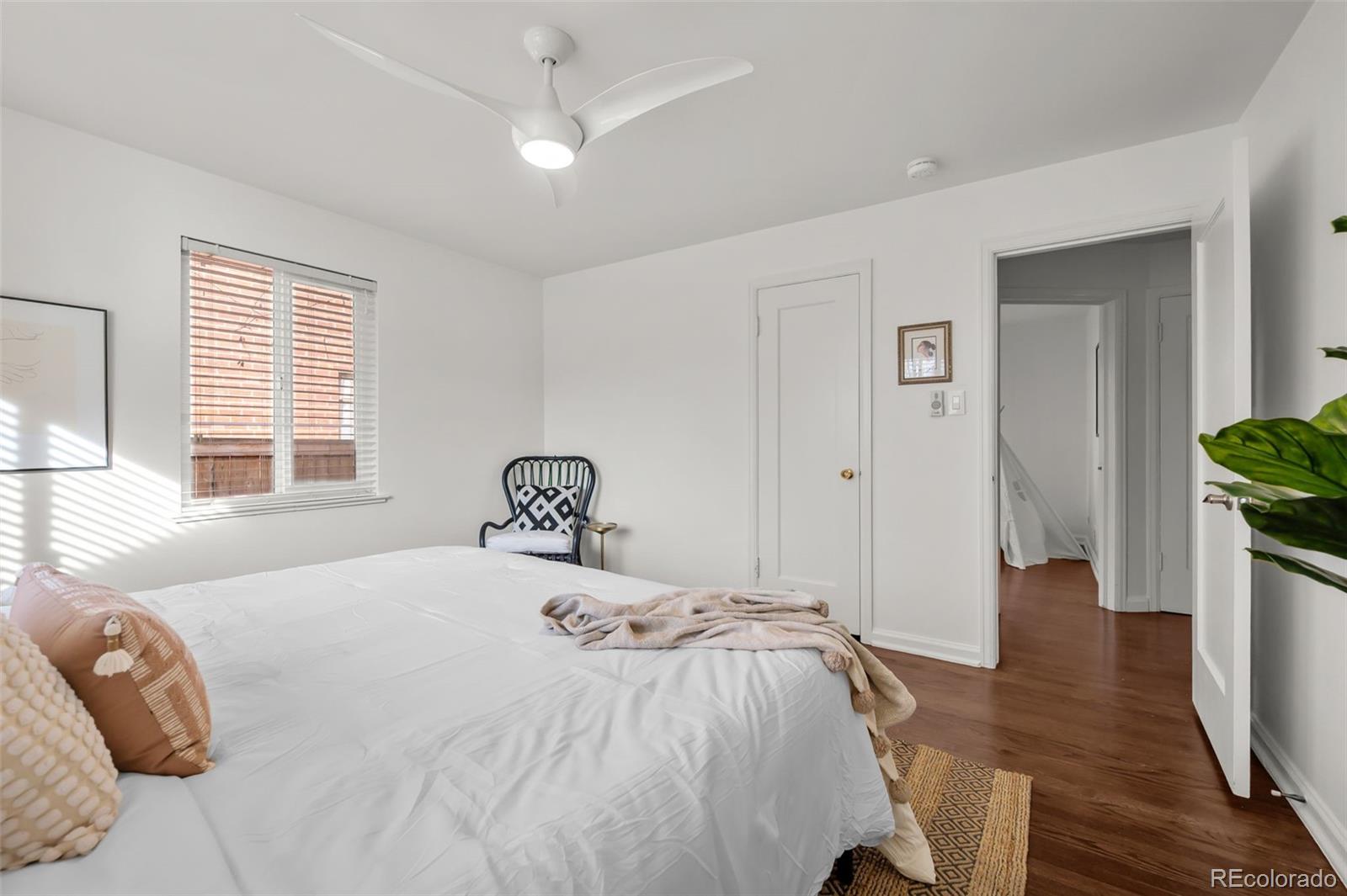 2842 N Glencoe Street