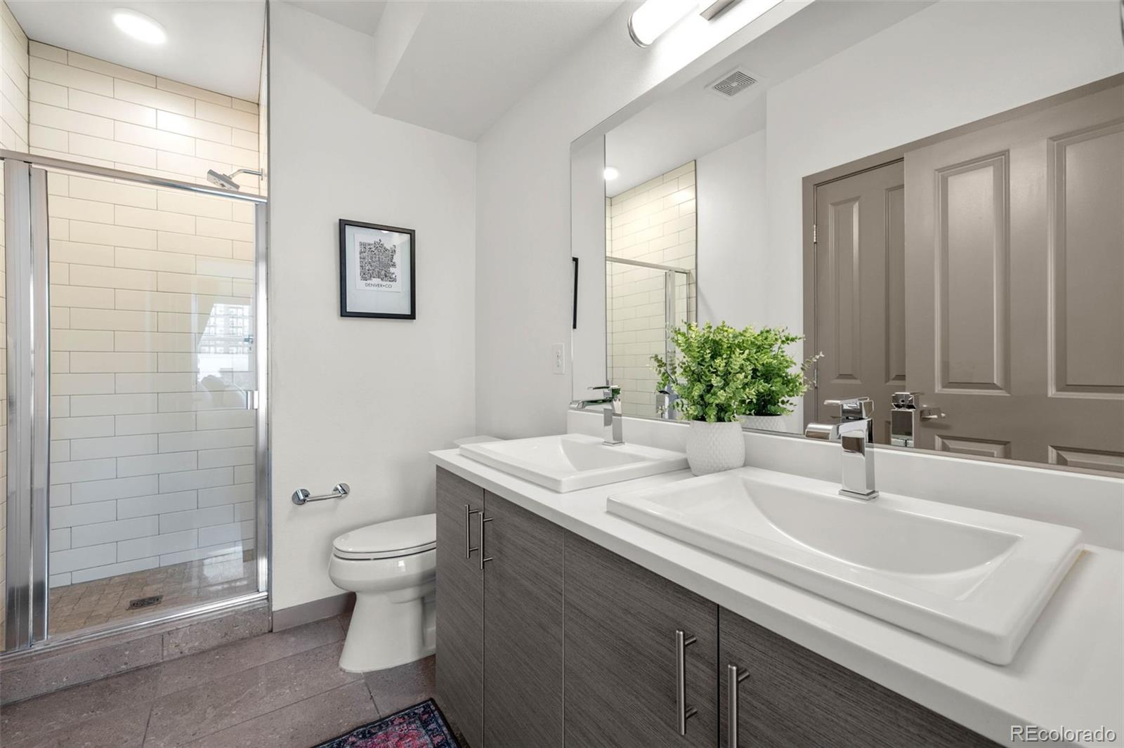 2200 Tremont Place Unit: 5