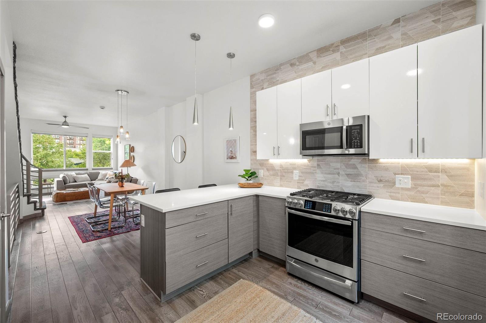 2200 Tremont Place Unit: 5