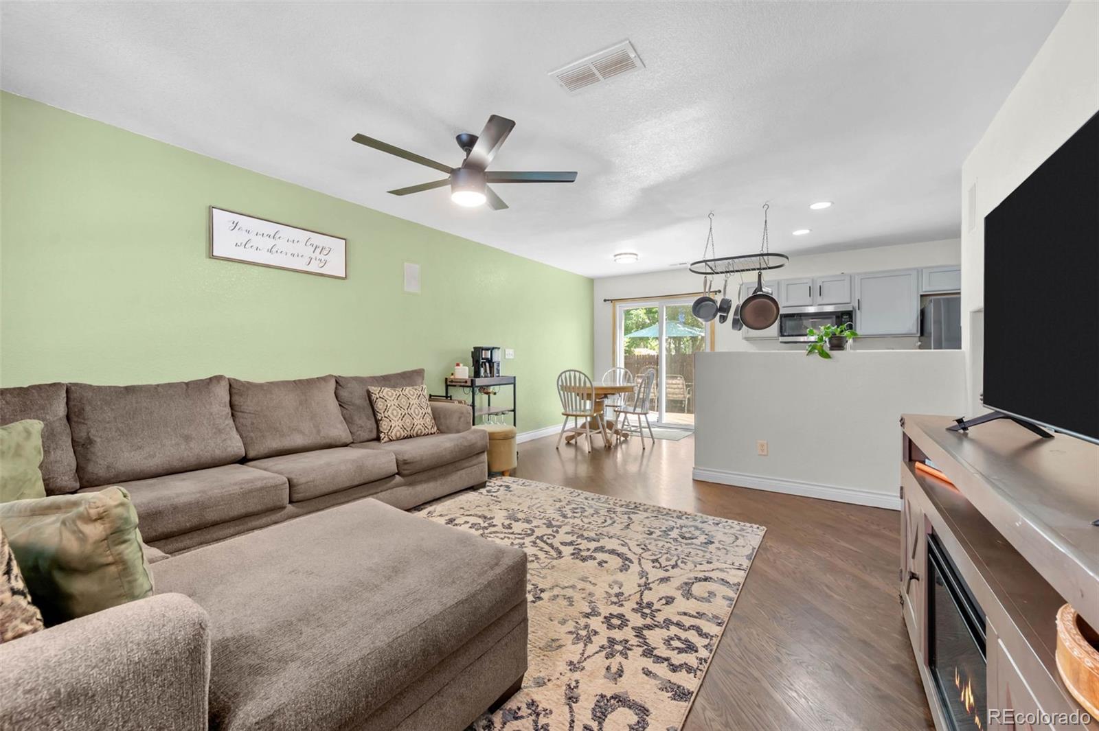 4265 W Kenyon Avenue