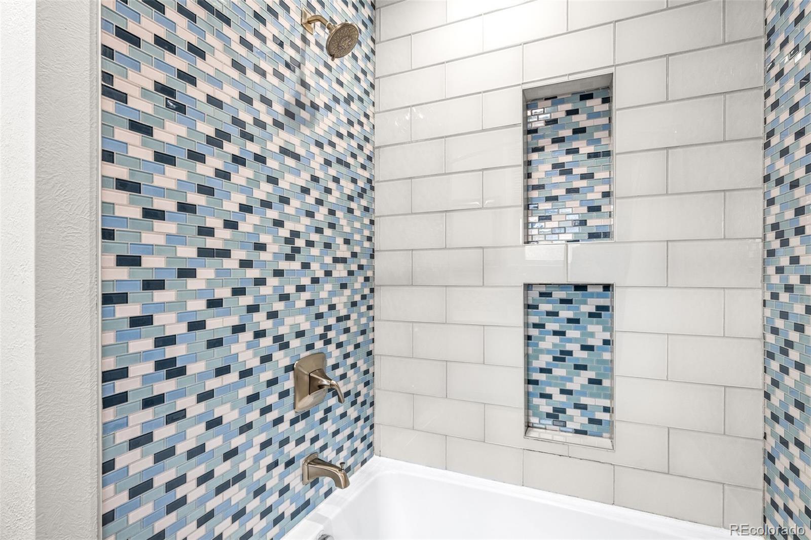 2620 Bellaire Street