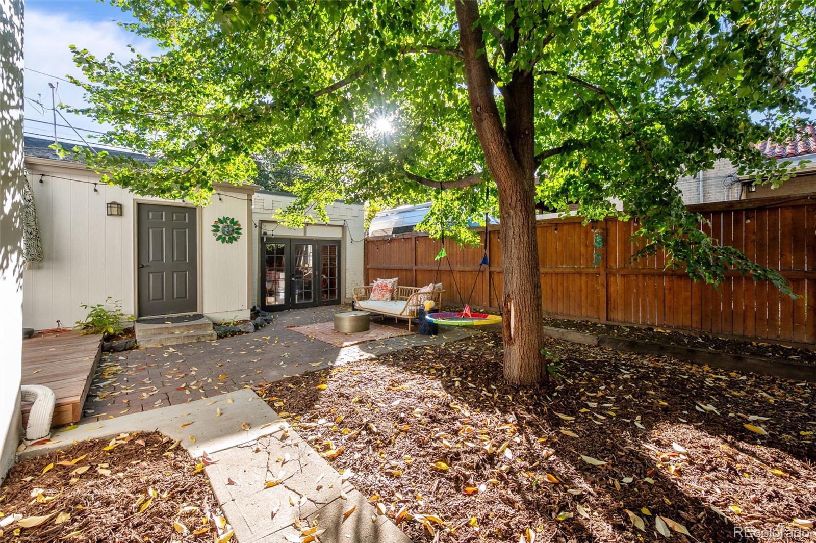 2620 Bellaire Street