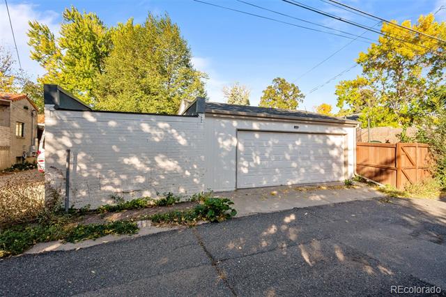 2620 Bellaire Street