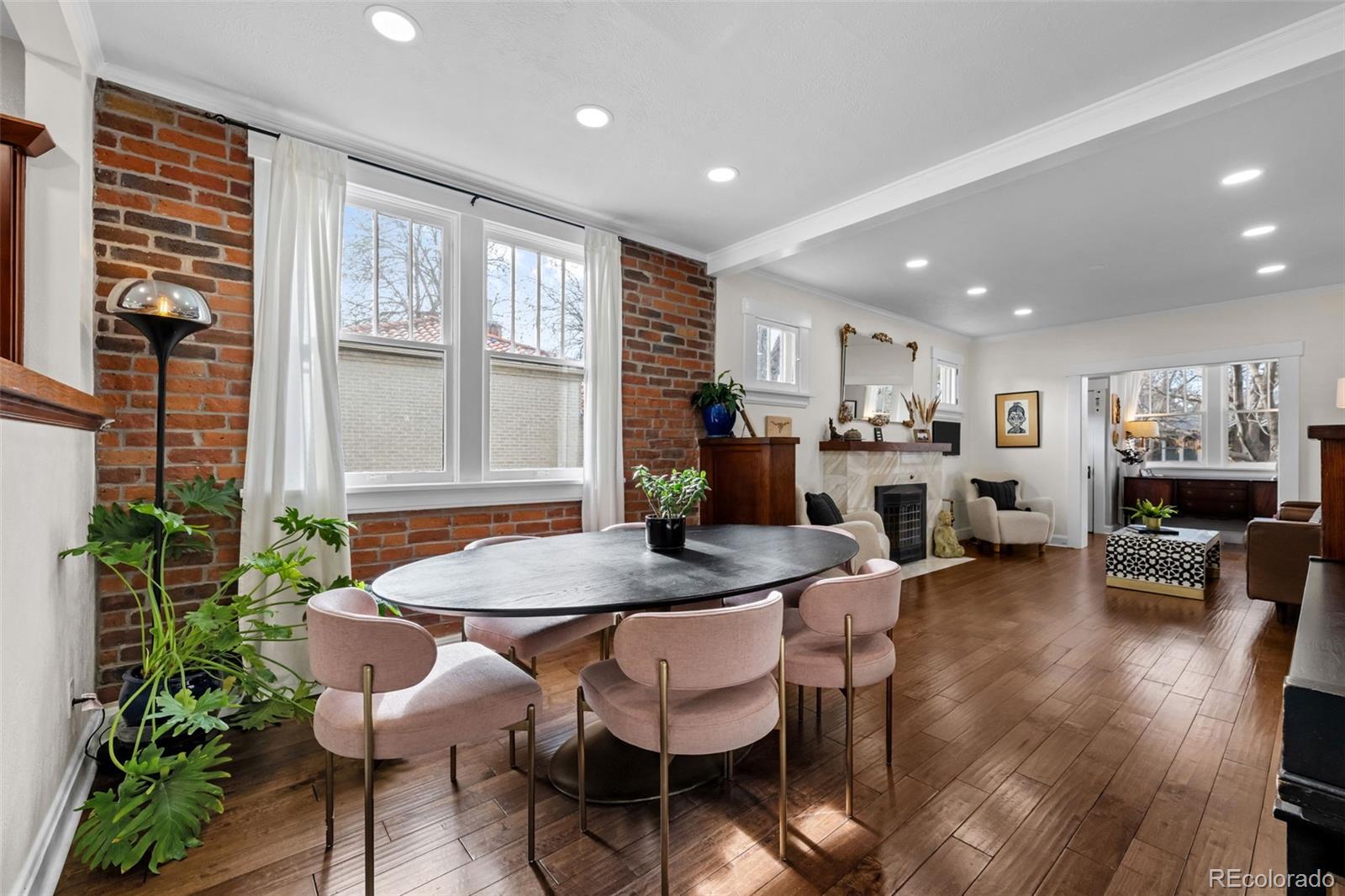 2620 Bellaire Street