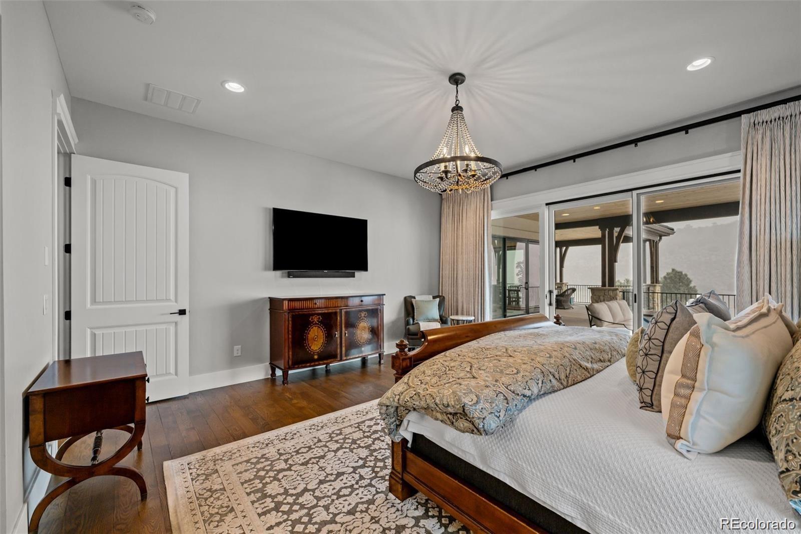 7912 Raphael Lane
