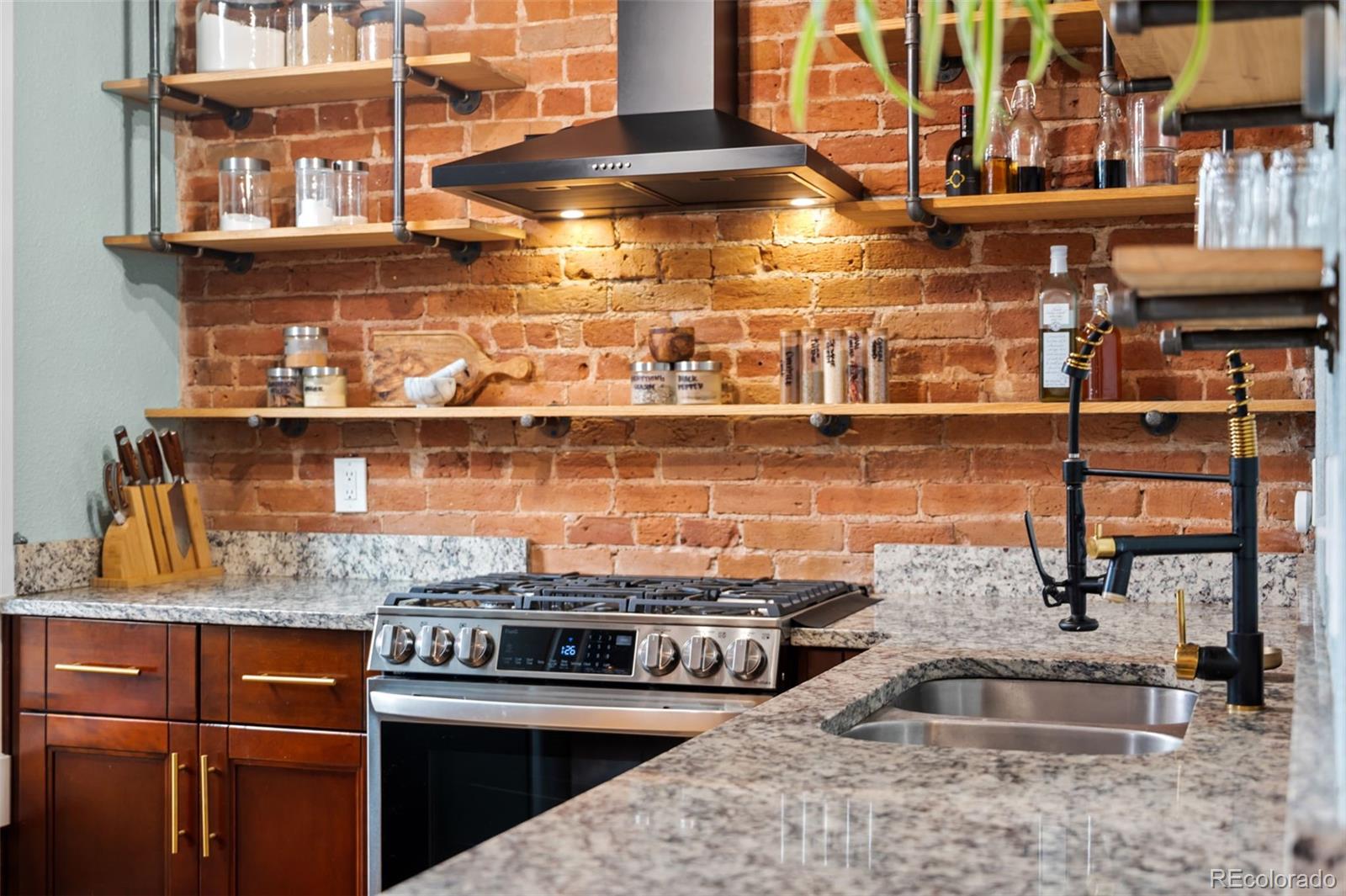 2535 California Street