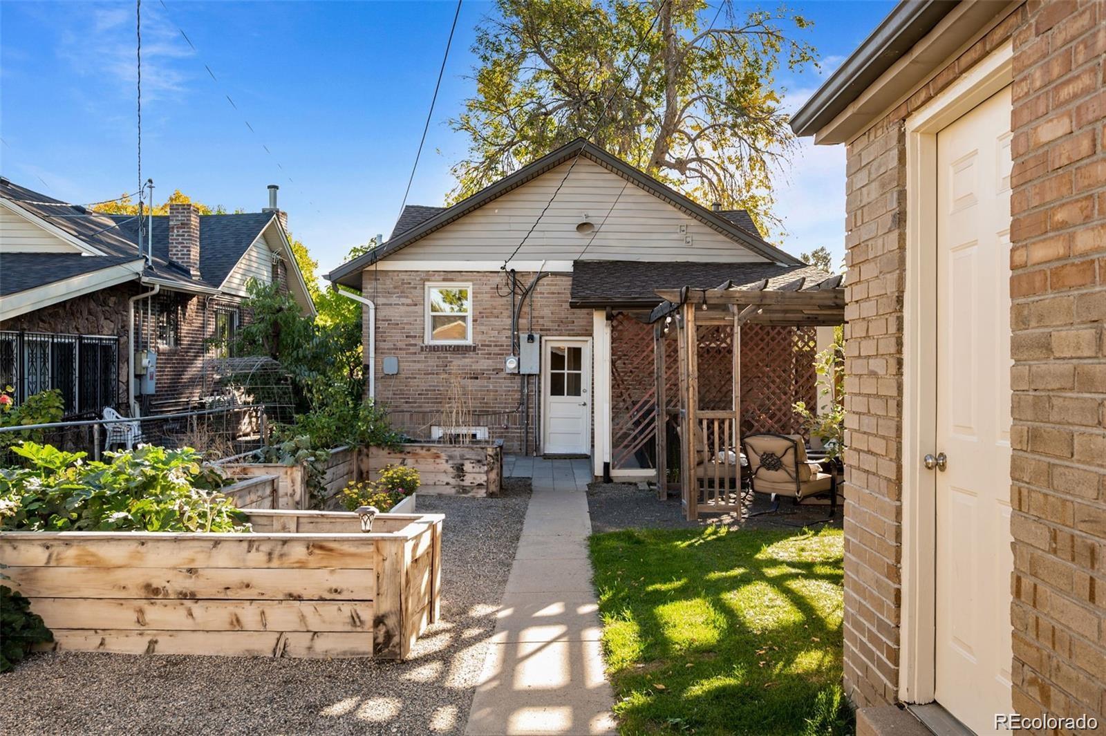 3649 N Garfield Street