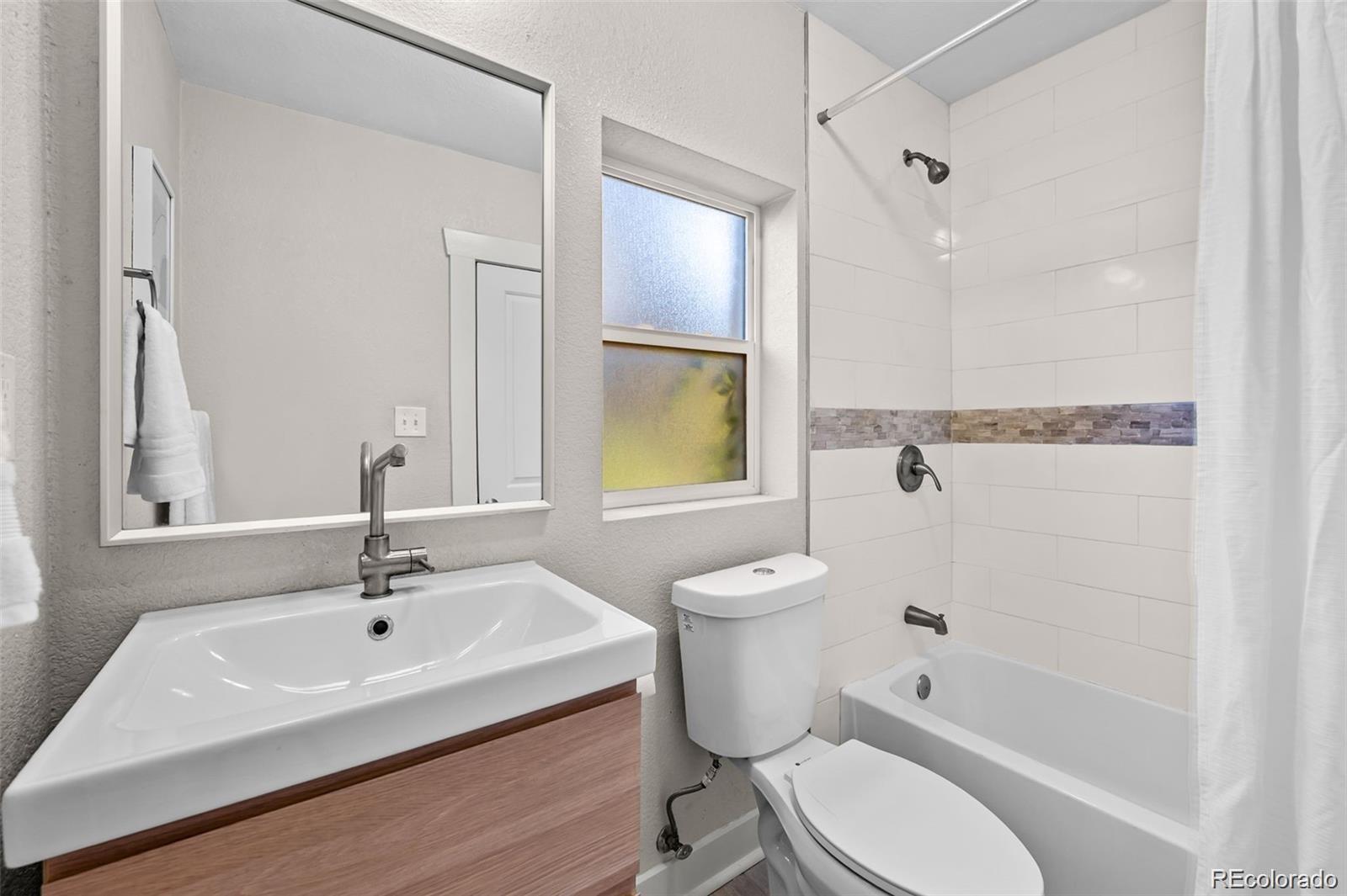 3649 N Garfield Street