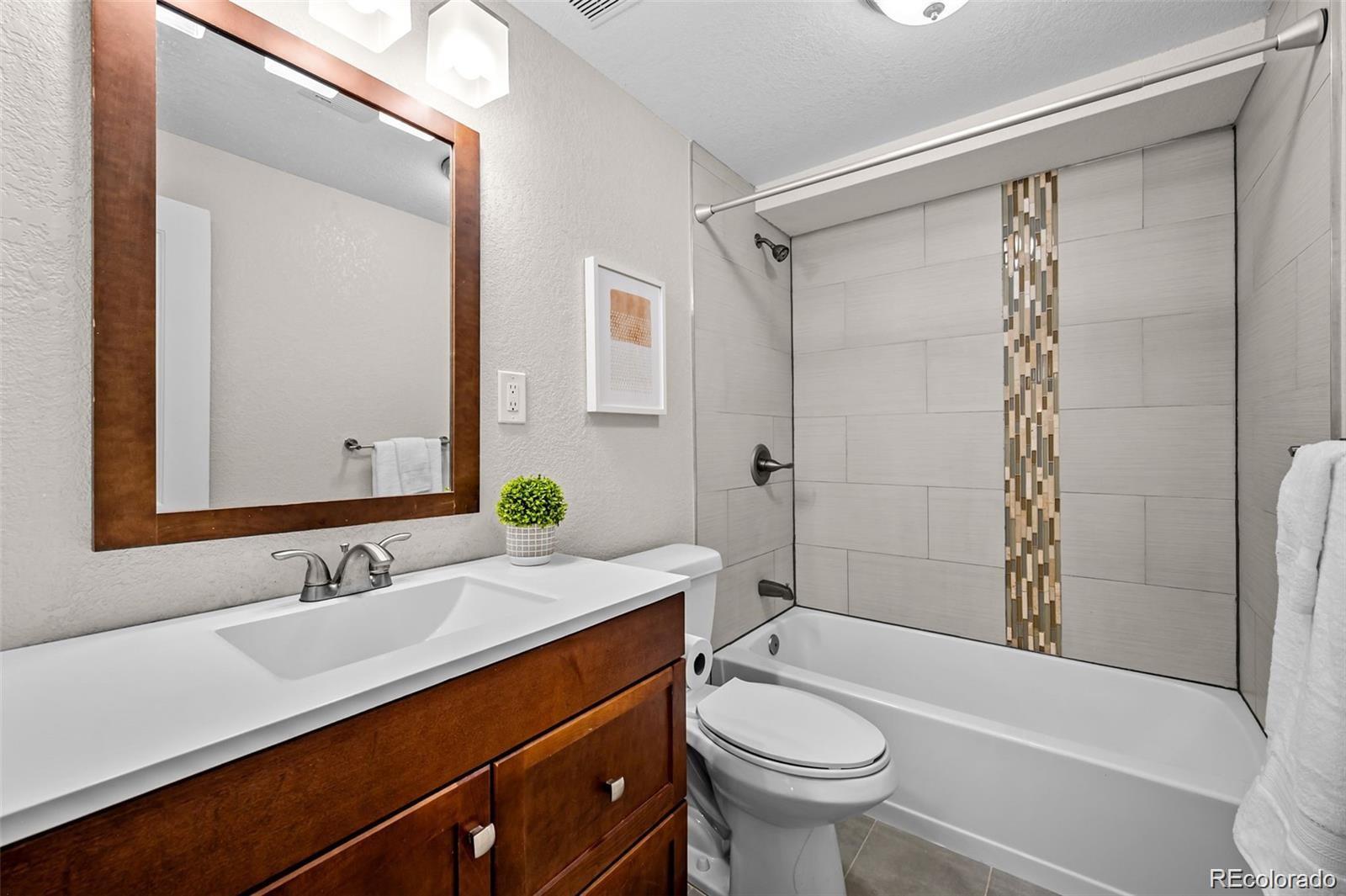 3649 N Garfield Street