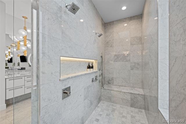 2821 E Cedar Avenue Unit: 17