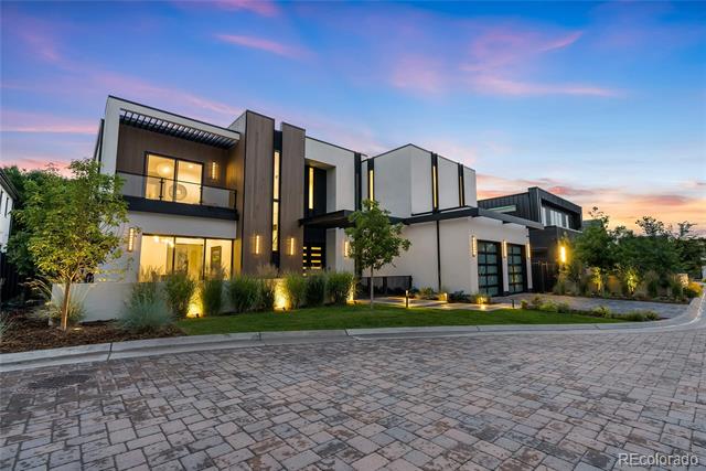 2821 E Cedar Avenue Unit: 17