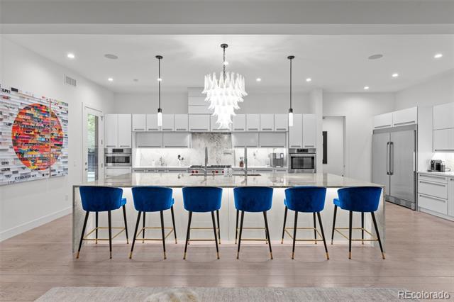 2821 E Cedar Avenue Unit: 17