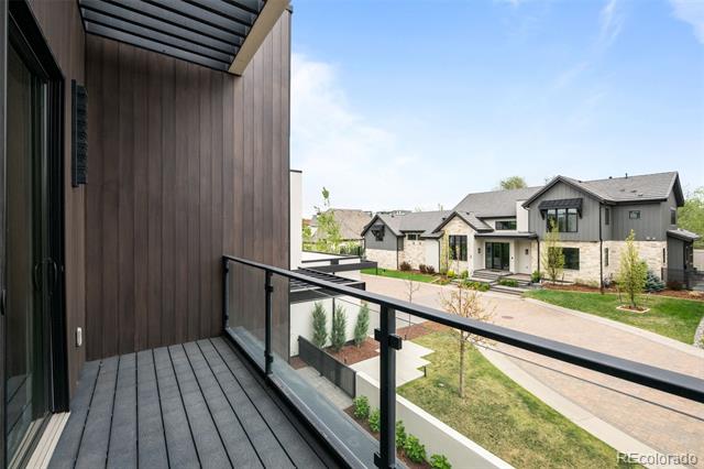 2821 E Cedar Avenue Unit: 17