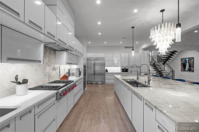 2821 E Cedar Avenue Unit: 17