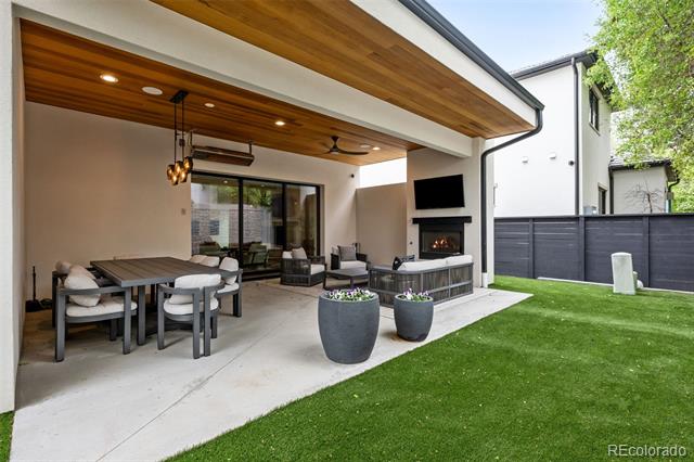 2821 E Cedar Avenue Unit: 17