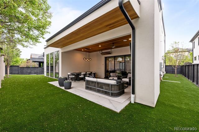 2821 E Cedar Avenue Unit: 17