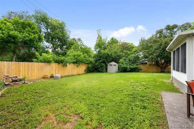 6402 Iris Court