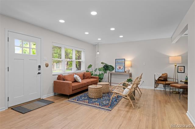 6402 Iris Court