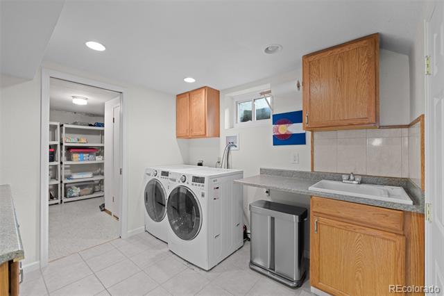 6402 Iris Court
