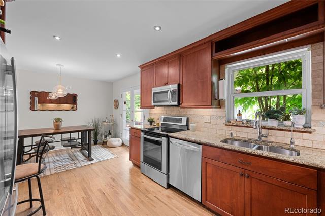 6402 Iris Court
