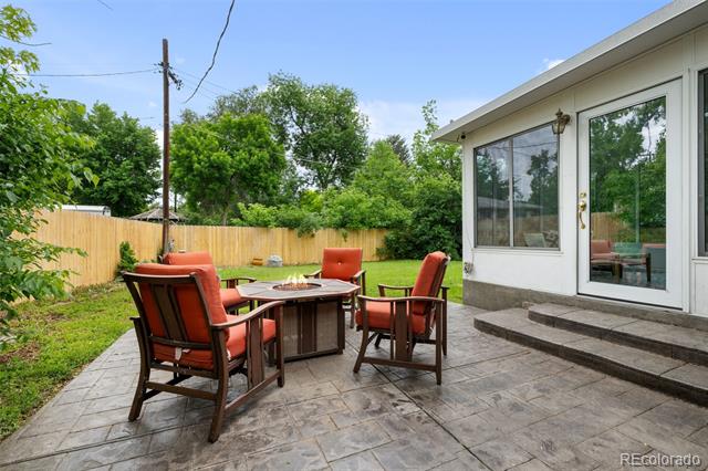 6402 Iris Court