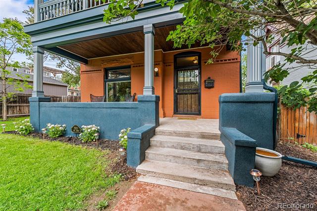 2521 N Vine Street