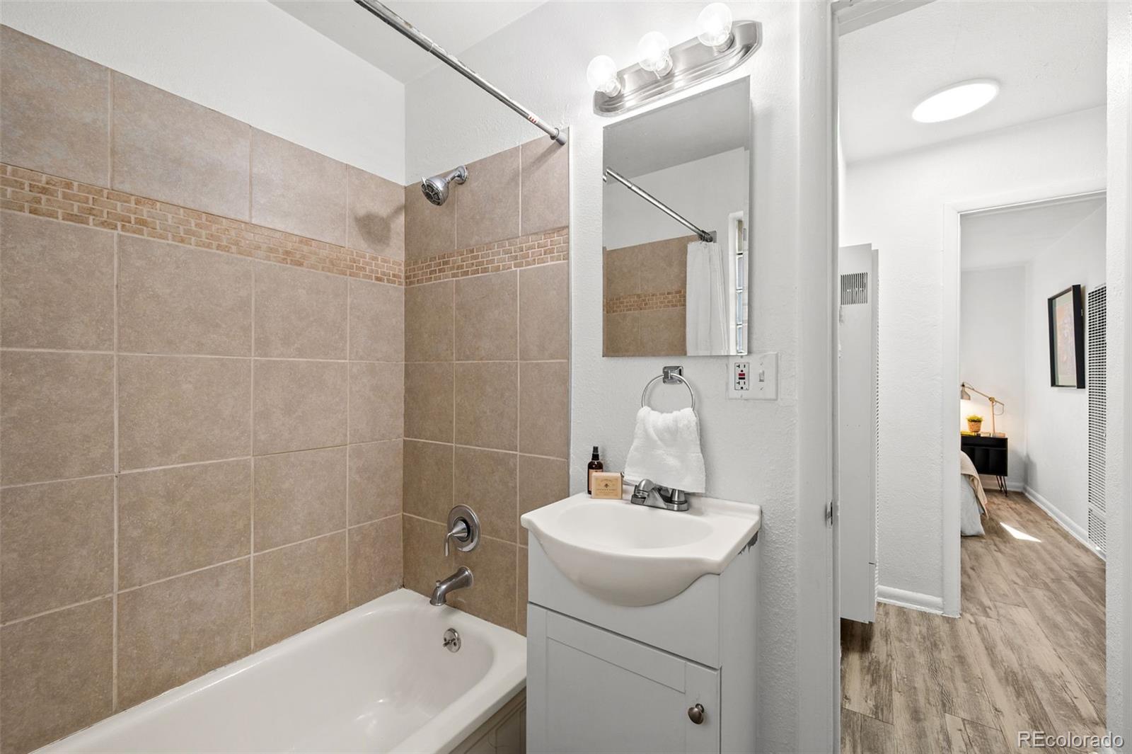 2955 N Gilpin Street