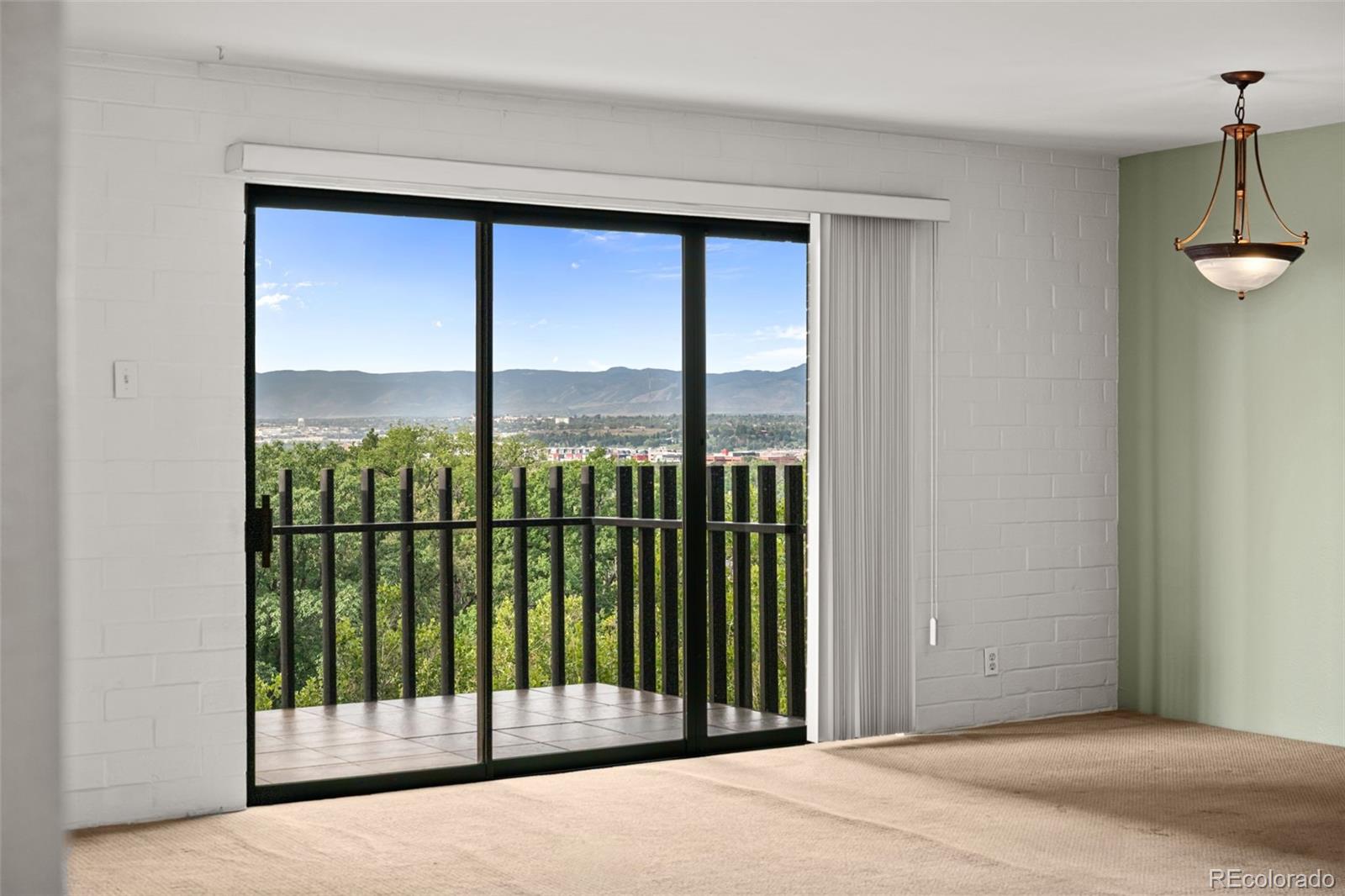 460 S Marion Parkway Unit: 1055