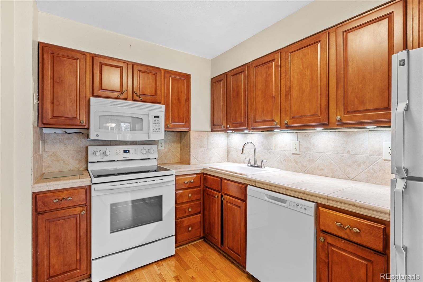 460 S Marion Parkway Unit: 1055