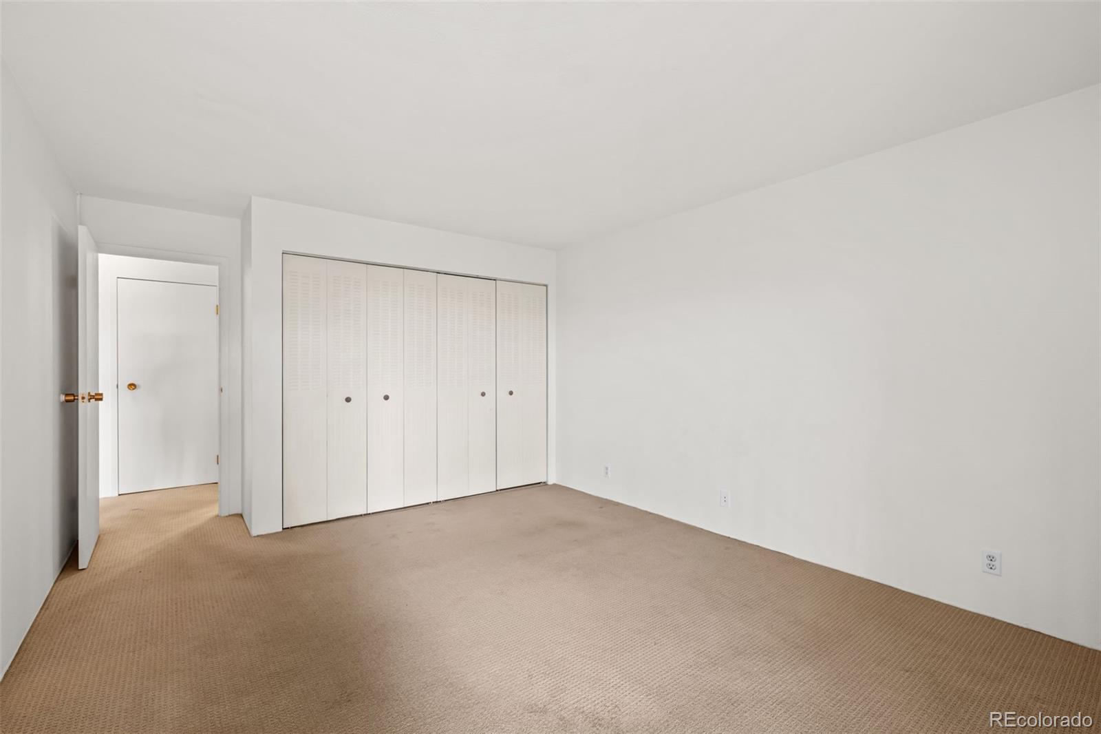 460 S Marion Parkway Unit: 1055