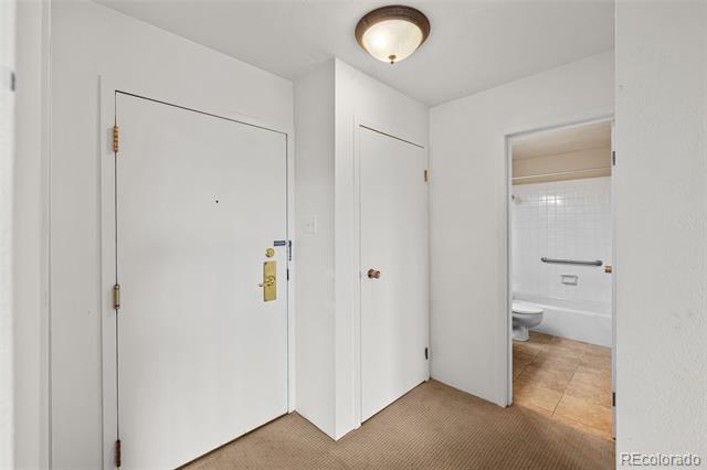 460 S Marion Parkway Unit: 1055