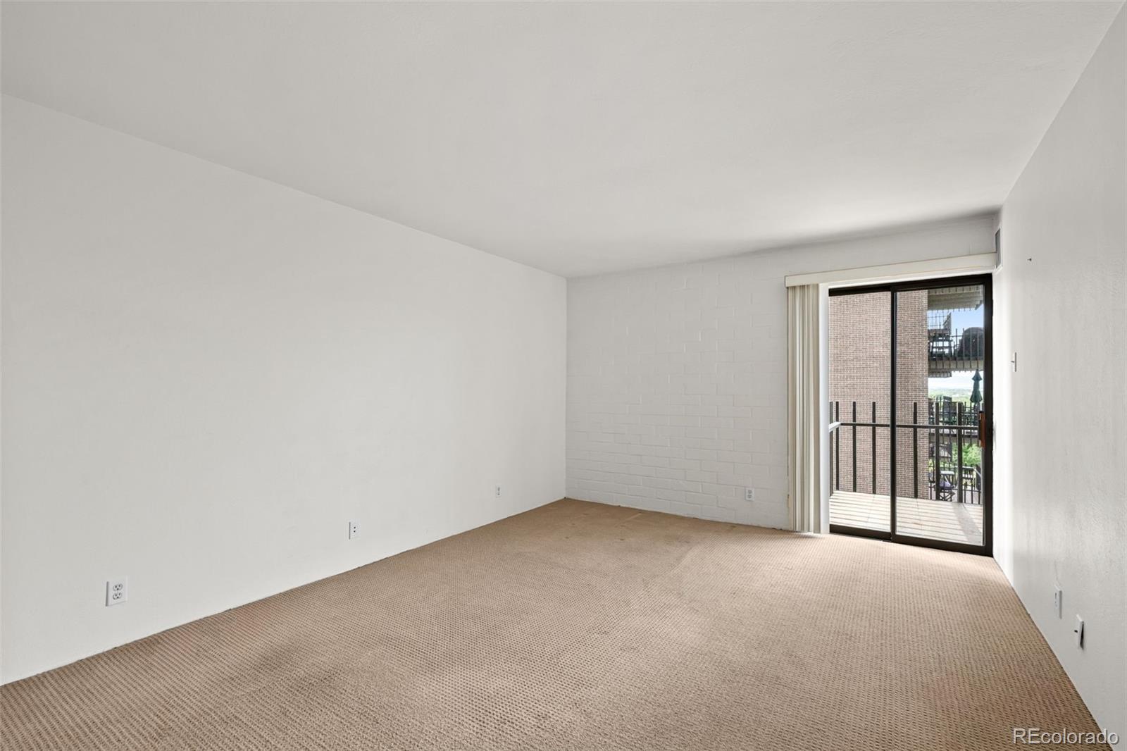 460 S Marion Parkway Unit: 1055