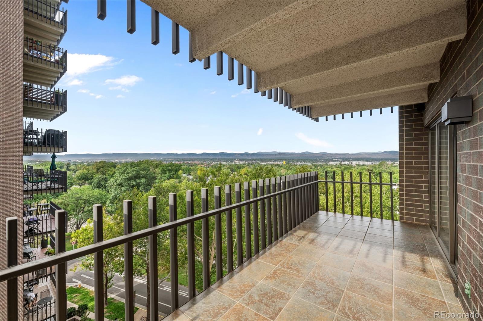 460 S Marion Parkway Unit: 1055