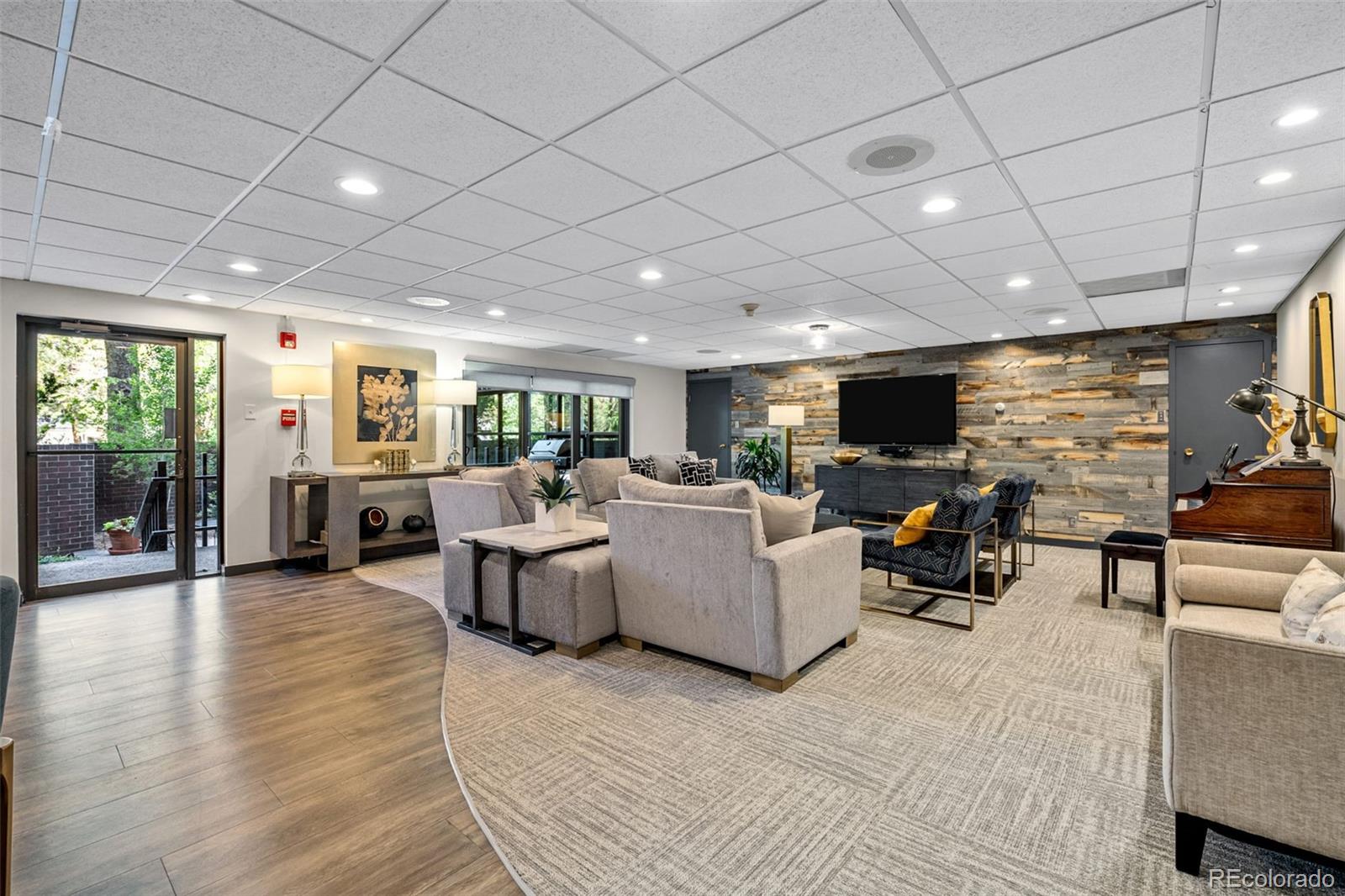 460 S Marion Parkway Unit: 1055