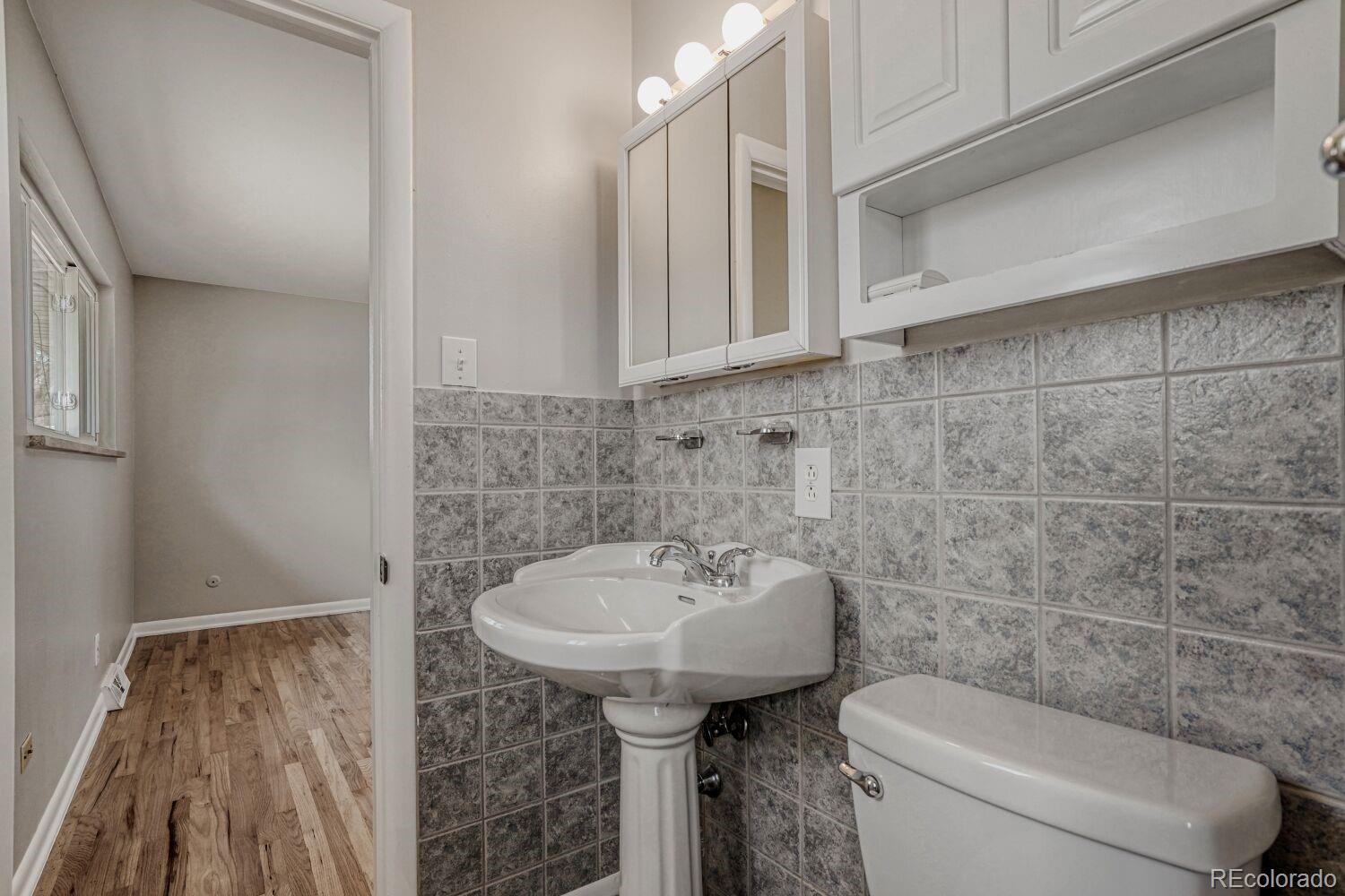 5065 S Delaware Street