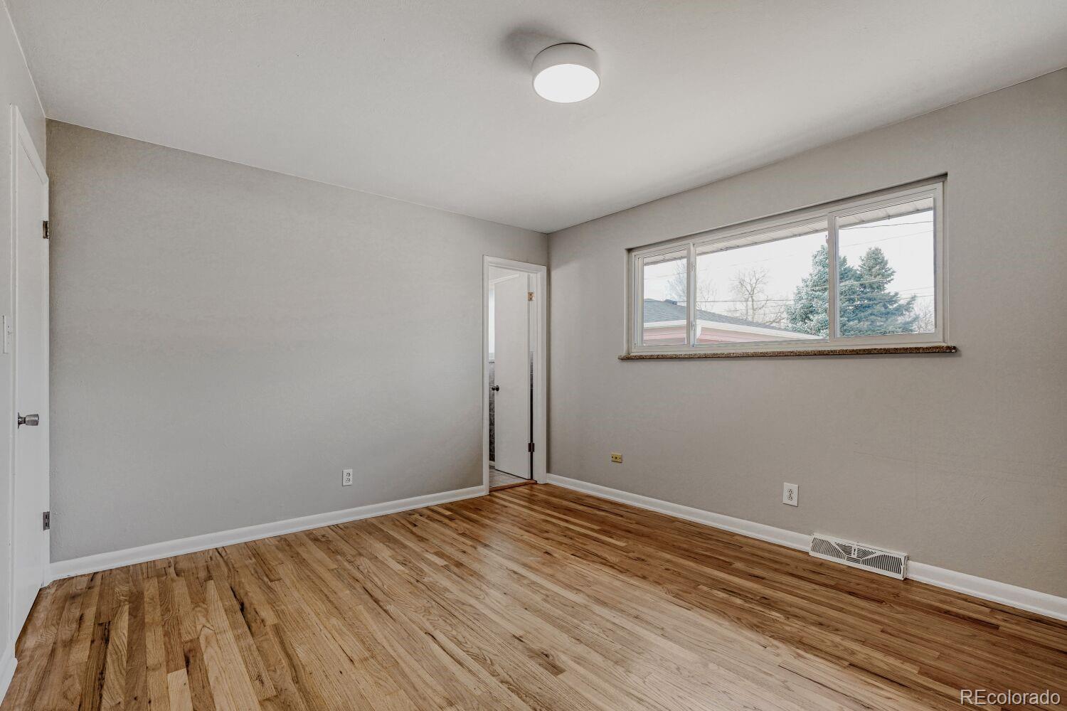 5065 S Delaware Street