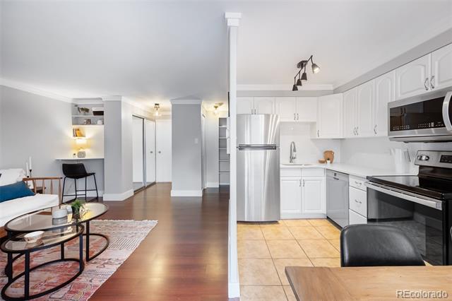 1035 N Colorado Boulevard Unit: 201