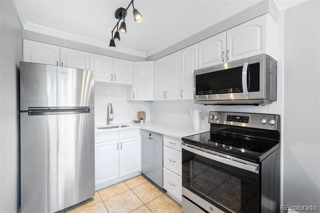 1035 N Colorado Boulevard Unit: 201