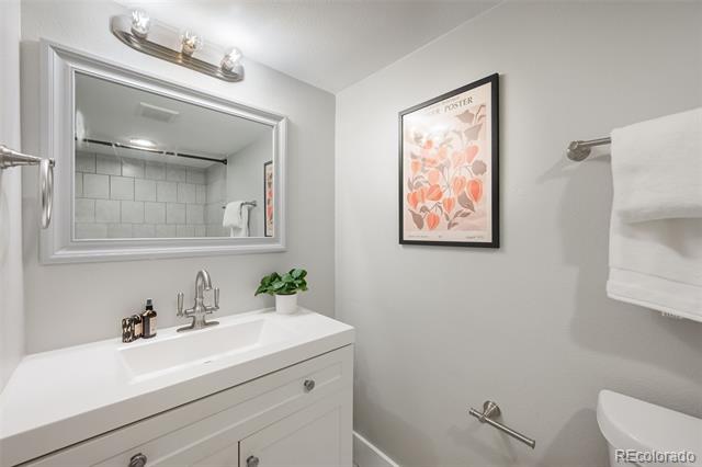 1035 N Colorado Boulevard Unit: 201