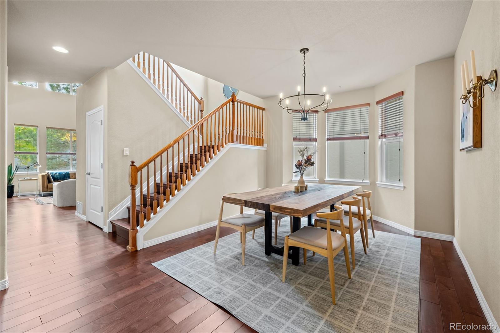 1723 S Poplar Way